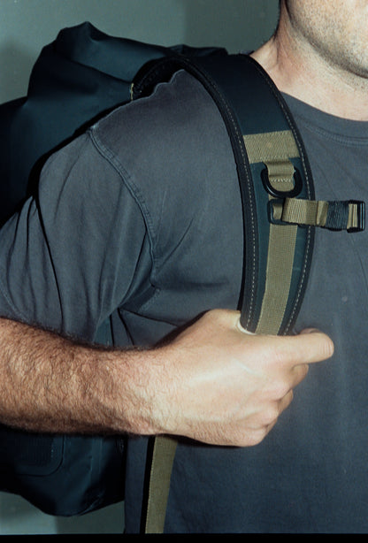 Dry Bag Backpack 30L（防水バックパック）