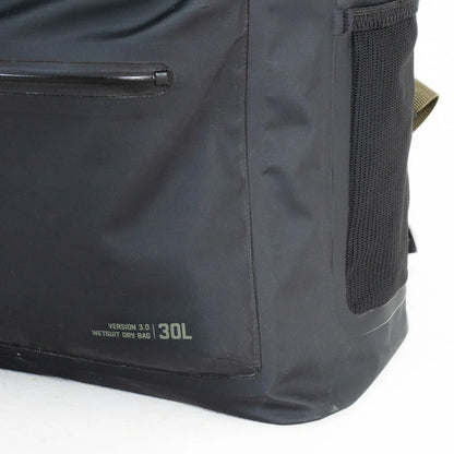 Dry Bag Backpack 30L（防水バックパック）