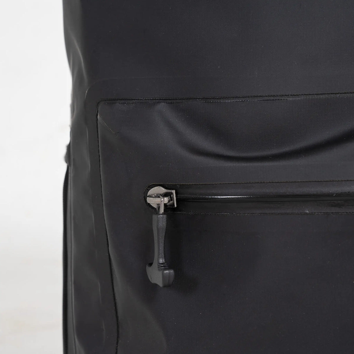Dry Bag Backpack 30L（防水バックパック）