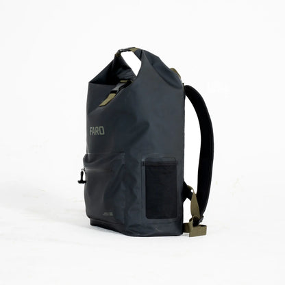 Dry Bag Backpack 30L（防水バックパック）
