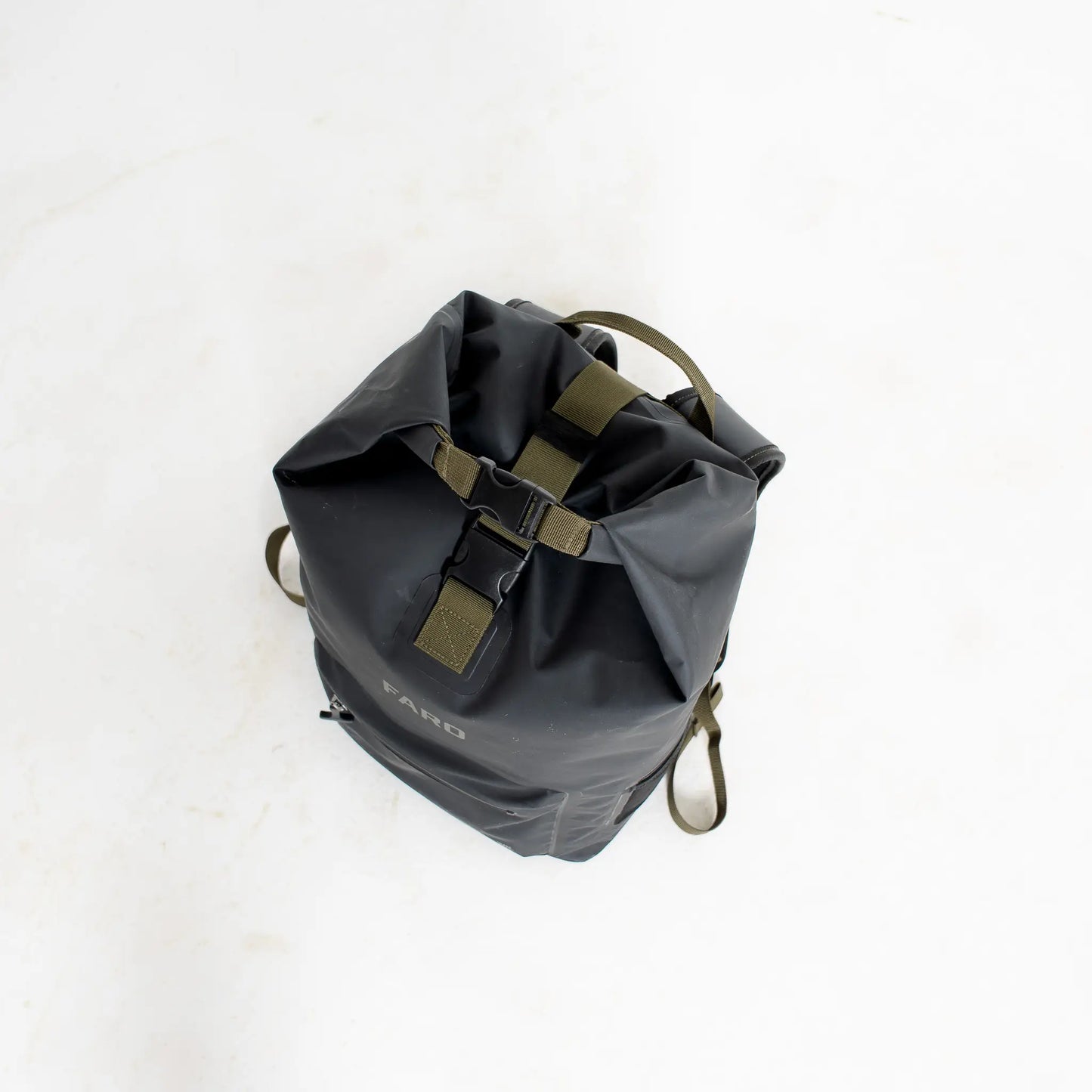 Dry Bag Backpack 30L（防水バックパック）