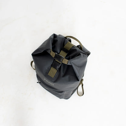 Dry Bag Backpack 30L（防水バックパック）