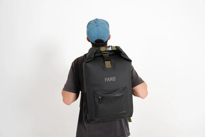 Dry Bag Backpack 30L（防水バックパック）