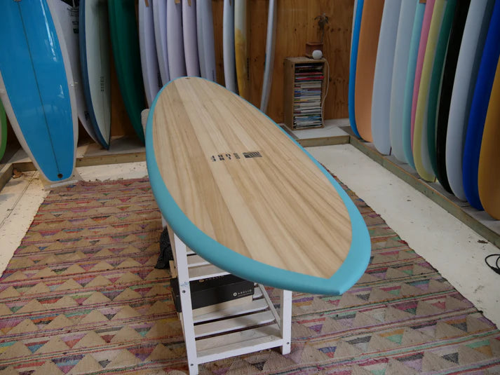 ミッドレングス・サーフボード》スピード・お洒落・サステナブル ミッドレングス・サーフボード》スピード・お洒落・サステナブル